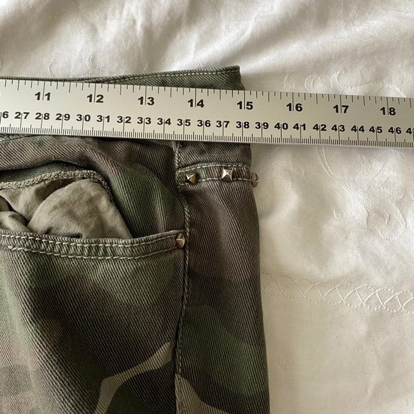 Zara Trafaluc Women's Denim Camouflage Skinny Jeans 8 Studded Accents Stretch - Picture 11 of 16